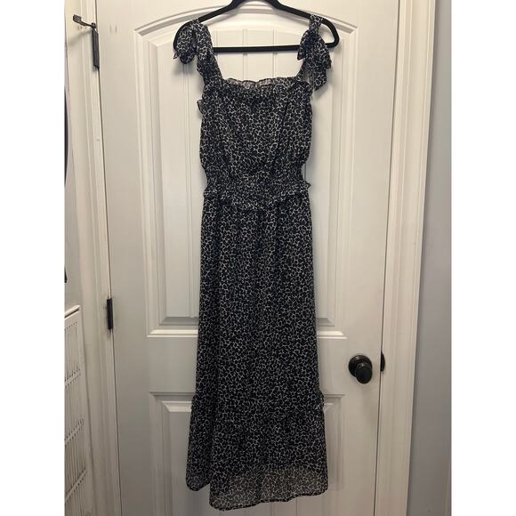 Who What Wear Women’s Print Flowy Smocked Maxi Dress Size S Navy Beige - Picture 2 of 5